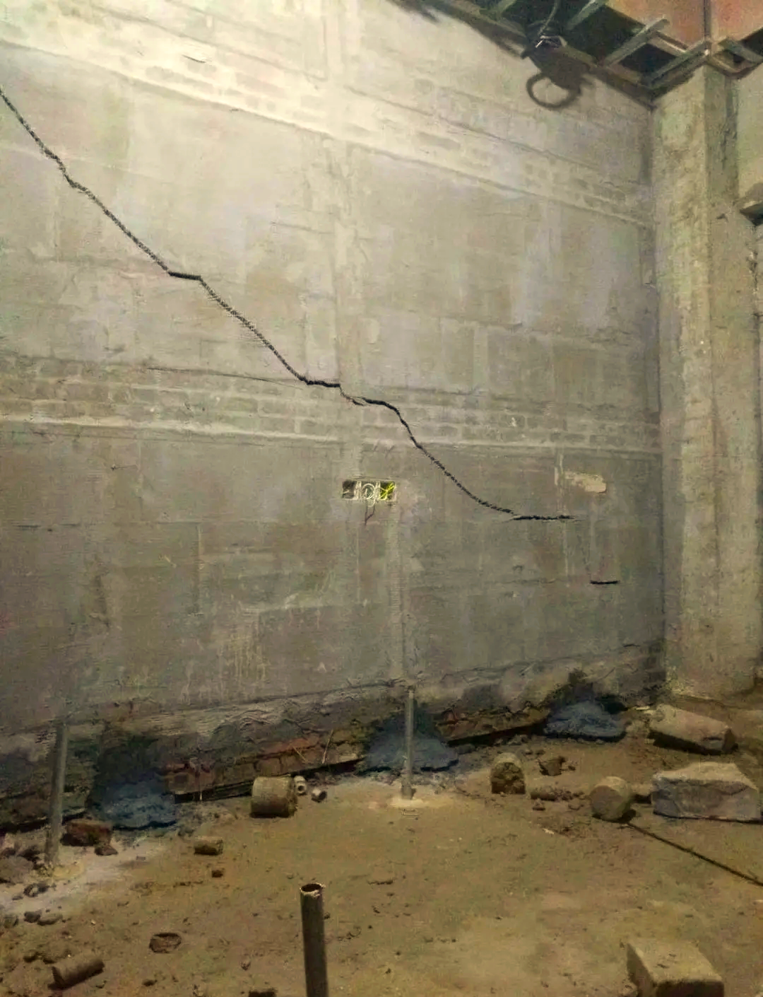 吕梁柳林县房屋下沉加固
